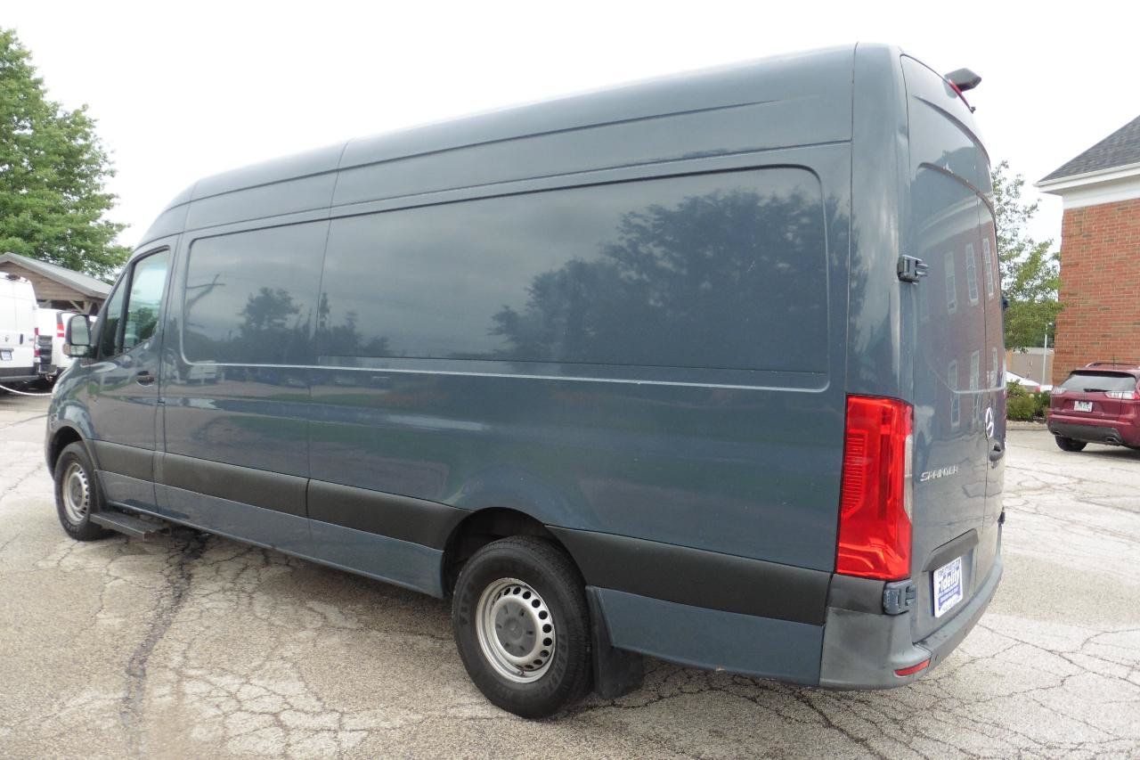 Used 2019 Mercedes-Benz Sprinter 170 image 2