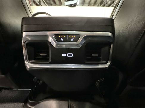 Used 2025 GMC Sierra 3500 Denali w/ Denali Reserve Package image 24