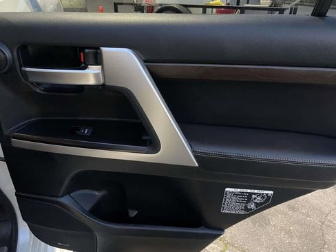 Used 2020 Toyota Land Cruiser Heritage Edition image 45