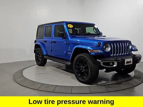 Used 2021 Jeep Wrangler Unlimited Sahara AWD/4WD image 8