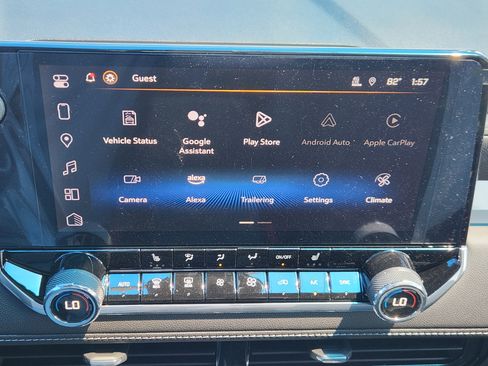 New 2025 Chevrolet Colorado LT w/ LT Convenience Package image 12