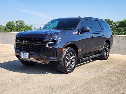 Used 2023 Chevrolet Tahoe Z71 w/ Luxury Package AWD/4WD image 3