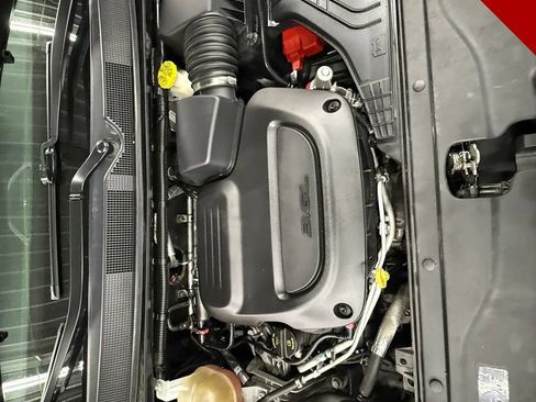 Used 2022 Chrysler Voyager LX FWD image 43