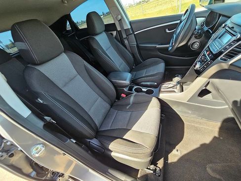 Used 2016 Hyundai Elantra GT image 15