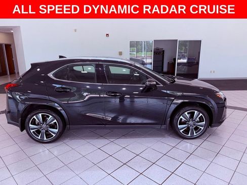 Certified 2022 Lexus UX 200 w/ Premium Package FWD image 9