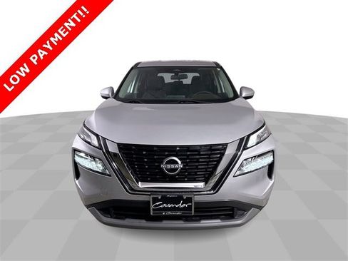 Used 2023 Nissan Rogue SV image 3