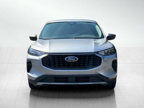 Used 2023 Ford Escape Active w/ Cold Weather Package FWD image 2