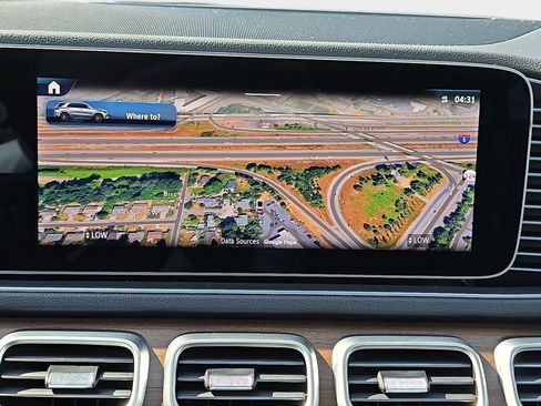 Used 2025 Mercedes-Benz GLE 350 4MATIC image 25