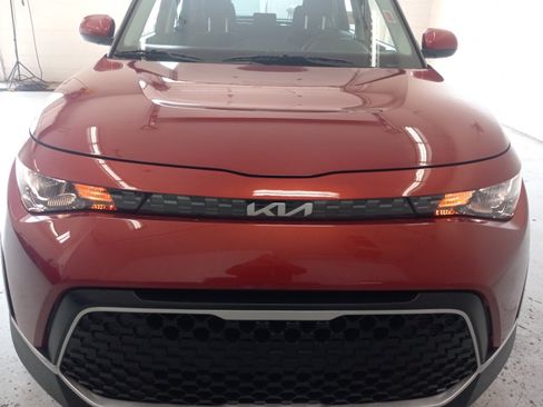Certified 2023 Kia Soul LX FWD image 6