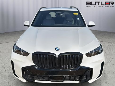 Used 2025 BMW X5 xDrive40i w/ M Sport Package image 2