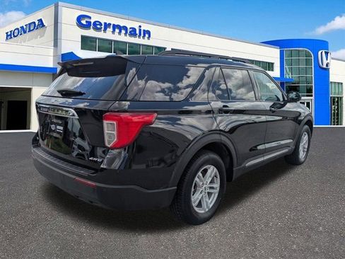 Used 2023 Ford Explorer XLT AWD/4WD image 5