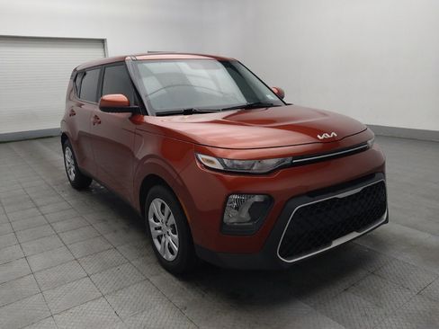 Used 2022 Kia Soul LX image 13
