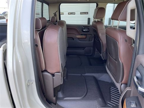 Used 2015 Chevrolet Silverado 1500 High Country w/ High Country Premium Package image 13