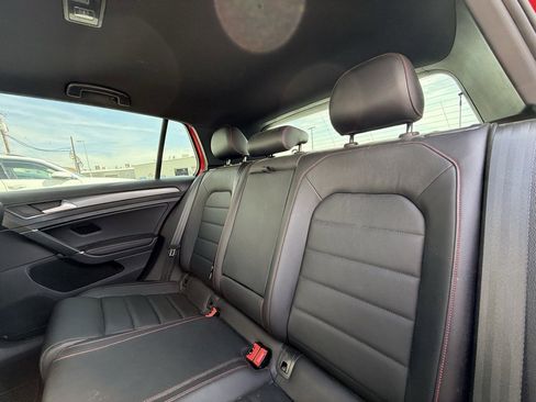 Used 2019 Volkswagen Golf 4-Door image 8