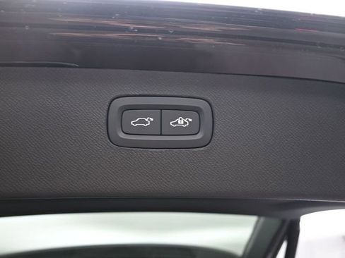 New 2026 Volvo XC90 B6 Plus w/ Protection Package Premier image 33