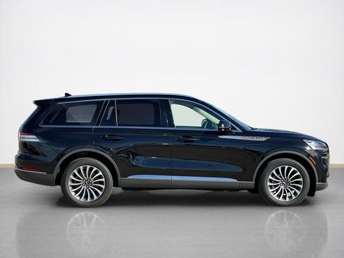 Used 2023 Lincoln Aviator AWD w/ Premium Package image 8
