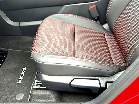 New 2026 Nissan Kicks SR FWD image 12
