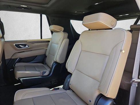 Used 2021 Chevrolet Tahoe Premier w/ Premium Package image 20