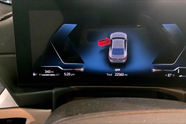 Used 2024 BMW 430i Coupe w/ Premium Package RWD image 9