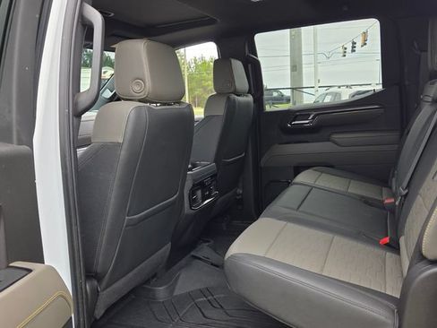 Used 2024 Chevrolet Silverado 1500 ZR2 w/ Technology Package AWD/4WD image 7
