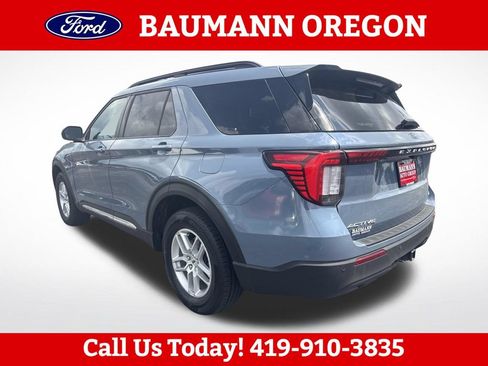 Used 2025 Ford Explorer Active AWD/4WD image 5