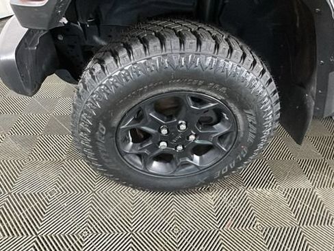 Used 2023 Jeep Wrangler Unlimited w/ Sun & Screen Package AWD/4WD image 8