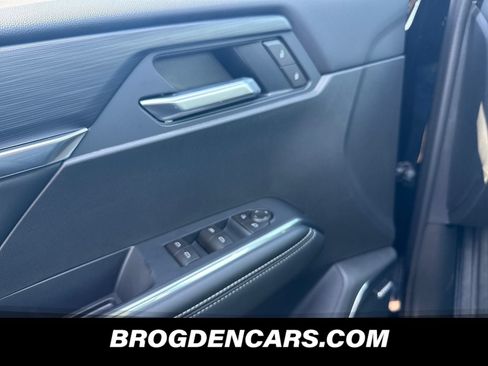 New 2026 GMC Acadia Elevation w/ Black Edition AWD/4WD image 10
