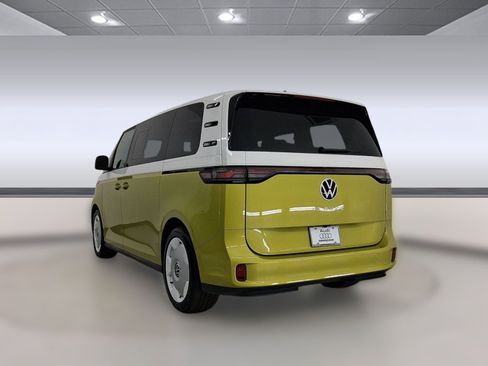 Used 2025 Volkswagen ID. Buzz 1st Edition image 3
