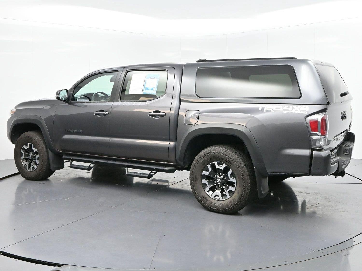Used 2021 Toyota Tacoma TRD Off-Road w/ Technology Package AWD/4WD image 5