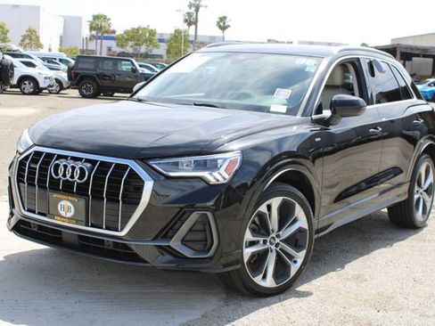 Used 2020 Audi Q3 2.0T Premium Plus AWD/4WD image 8