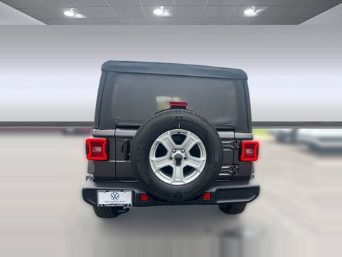 Used 2021 Jeep Wrangler Unlimited Sport image 9