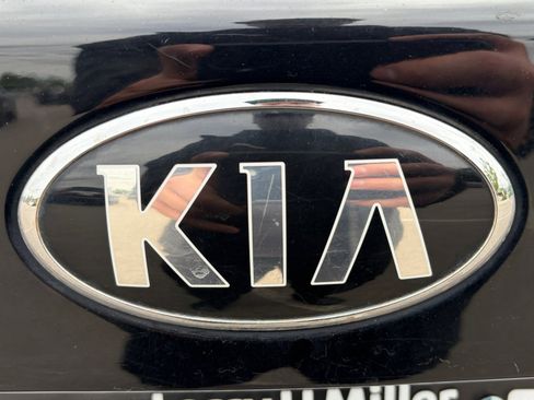 Used 2018 Kia Optima EX FWD image 35