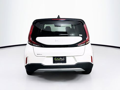 Used 2025 Kia Soul LX w/ LX Technology Package image 7