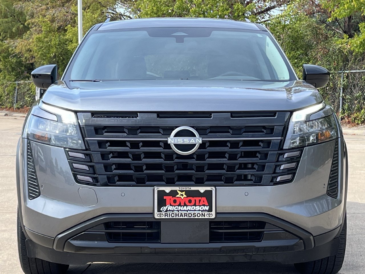 Used 2026 Nissan Pathfinder SV FWD image 7