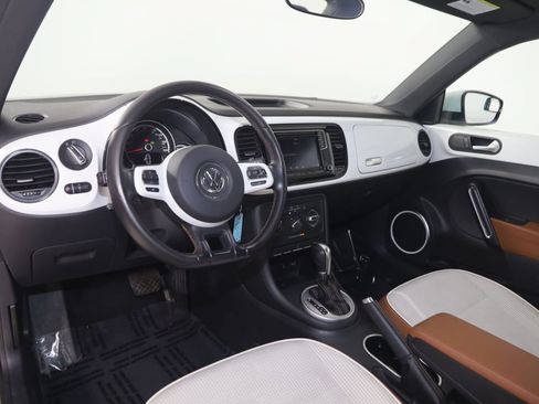 Used 2016 Volkswagen Beetle 1.8T Classic FWD image 24