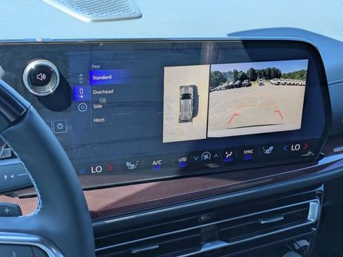 New 2026 Chevrolet Traverse Z71 image 20