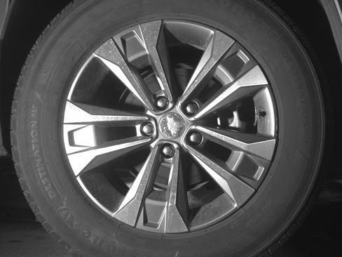 Used 2025 Chevrolet Equinox LT FWD image 15