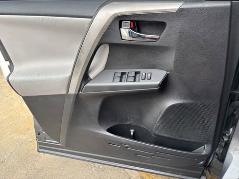 Used 2016 Toyota RAV4 XLE image 26