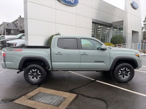 Used 2023 Toyota Tacoma TRD Off-Road image 8