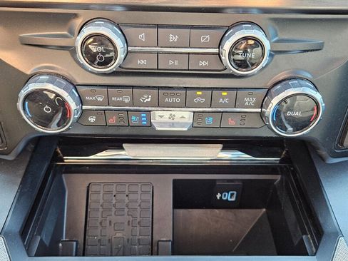 Used 2023 Ford F250 Lariat w/ Lariat Ultimate Package image 21