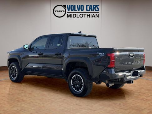 Used 2025 Toyota Tacoma TRD Off-Road AWD/4WD image 22