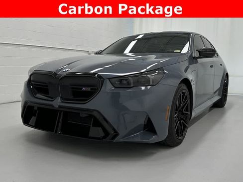 Used 2025 BMW M5 w/ Carbon Package image 4
