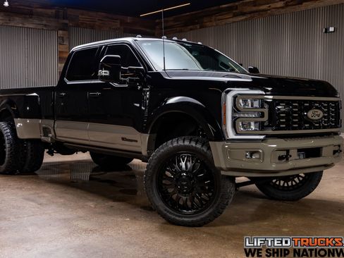 Used 2026 Ford F450 King Ranch w/ FX4 Off-Road Package image 1