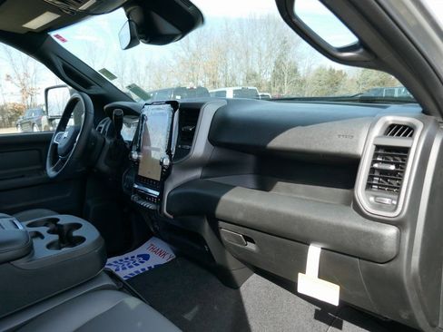 New 2026 RAM 2500 Tradesman AWD/4WD image 12