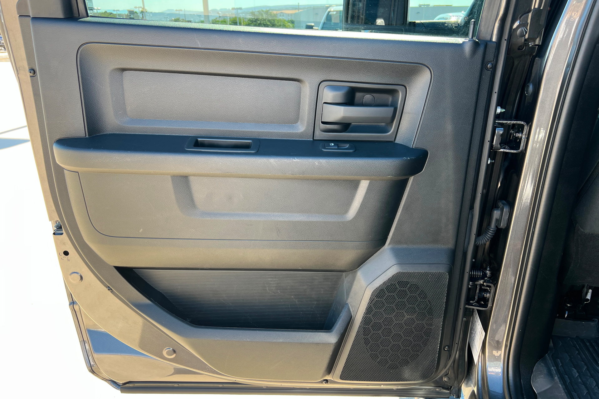 Used 2024 RAM 3500 Tradesman w/ Chrome Appearance Group AWD/4WD image 19