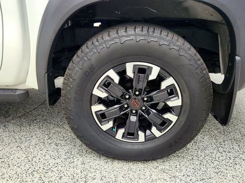 Used 2023 Nissan Frontier PRO-4X w/ Pro Convenience Package AWD/4WD image 9