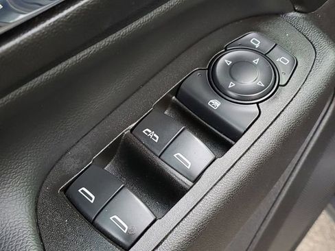 Used 2021 Chevrolet Equinox LT w/ LPO, Blackout Package image 24