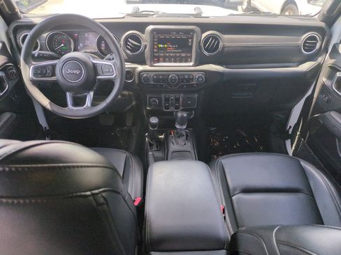 Used 2023 Jeep Wrangler Unlimited Sahara w/ Cold Weather Group AWD/4WD image 16