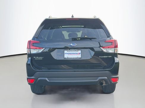 Used 2023 Subaru Forester Premium AWD/4WD image 17
