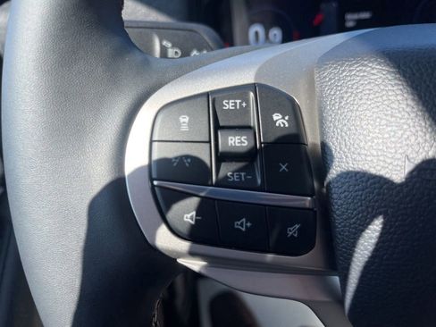 New 2025 Ford Explorer Active w/ Active Comfort Package image 17